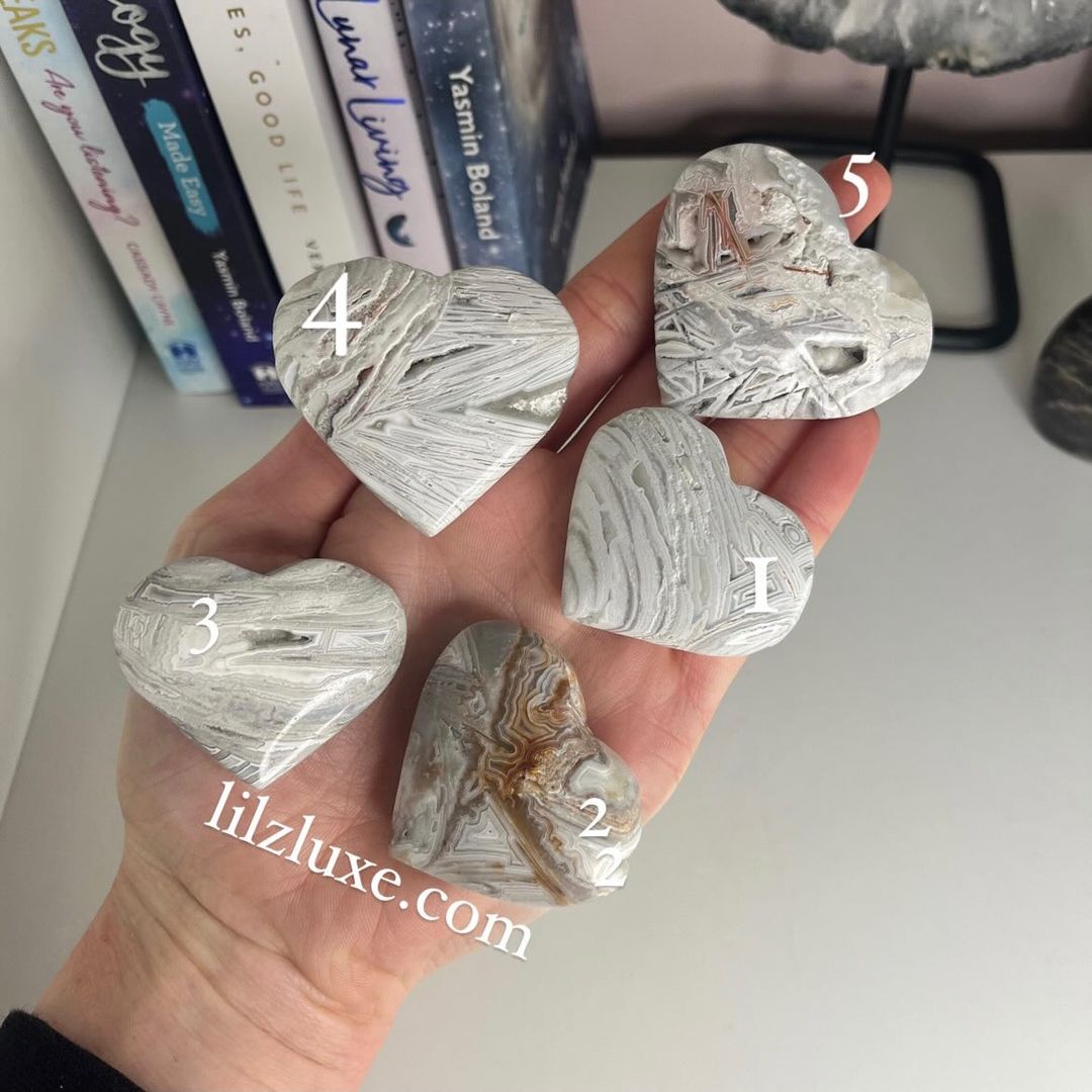 Crazy Lace agate love hearts