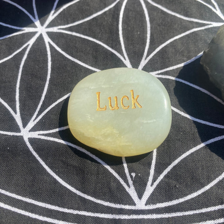 Green Jade “Luck” Smooth stone &amp; Half Polished Raw Labradorite Crystal Gift Set – Stylish Gift Box