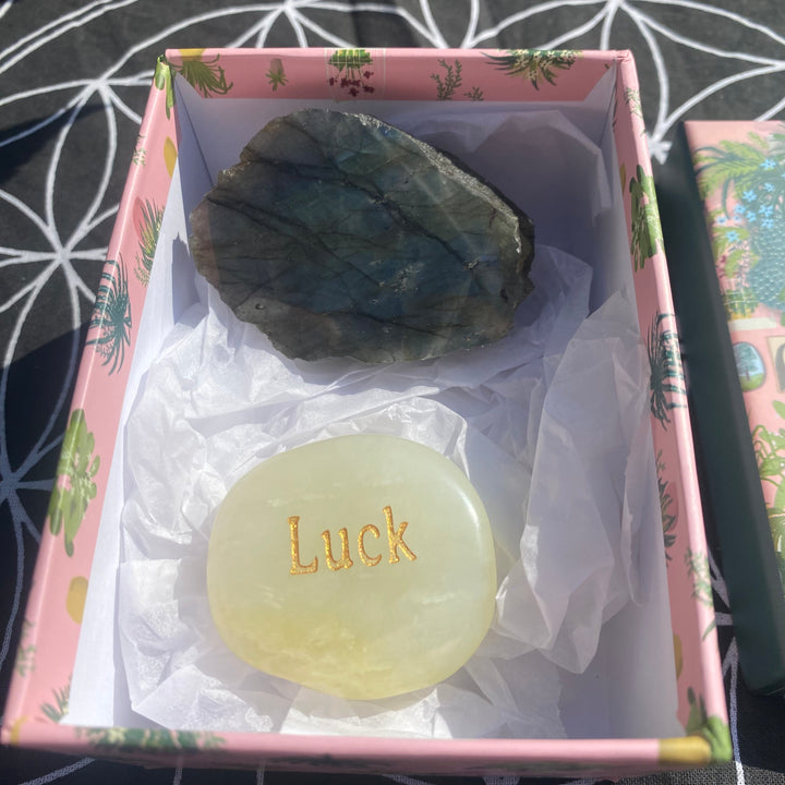 Green Jade “Luck” Smooth stone &amp; Half Polished Raw Labradorite Crystal Gift Set – Stylish Gift Box