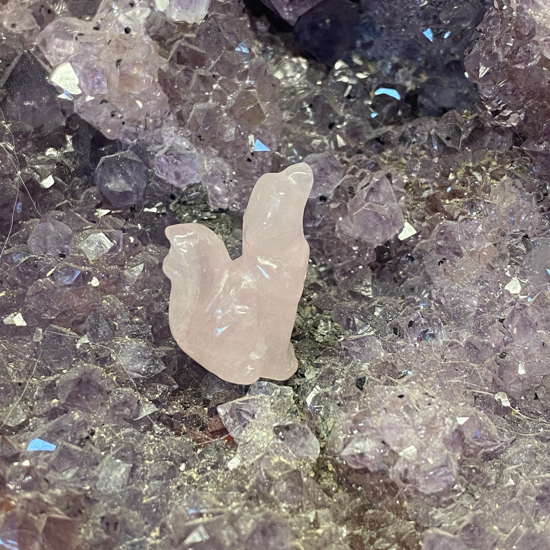 Rose Quartz Wolf Carving — Soft Love &amp; Gentle Protective Energy