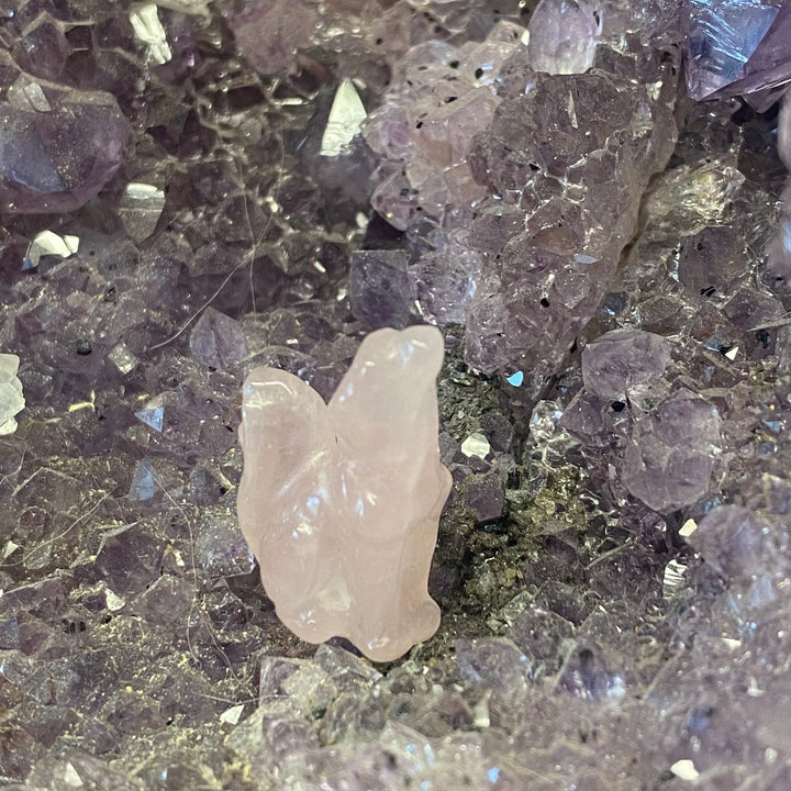 Rose Quartz Wolf Carving — Soft Love &amp; Gentle Protective Energy