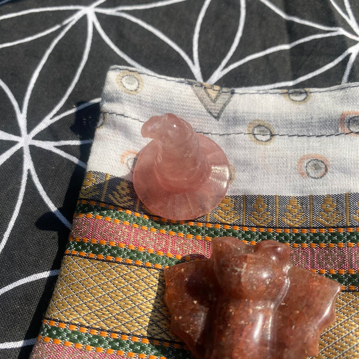Strawberry Quartz Witch’s Hat &amp; Raspberry Aventurine Bat Gift Set – Soft Love &amp; Joyful Energy
