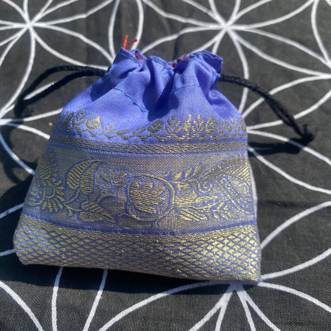 Rose Quartz Witch’s Hat &amp; Bat Gift Set – Heart Energy