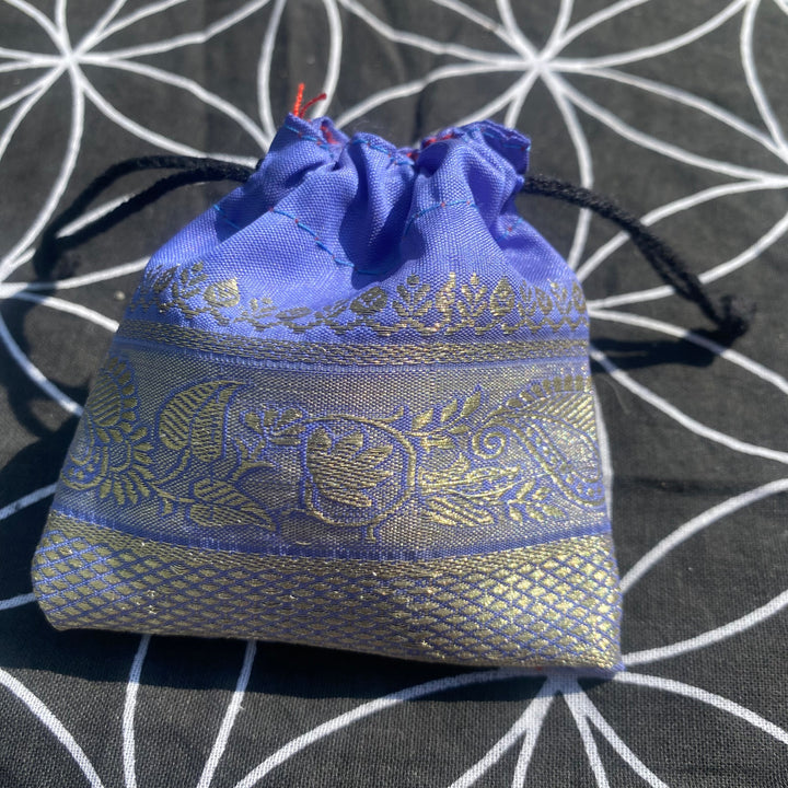 Rose Quartz Witch’s Hat &amp; Bat Gift Set – Heart Energy