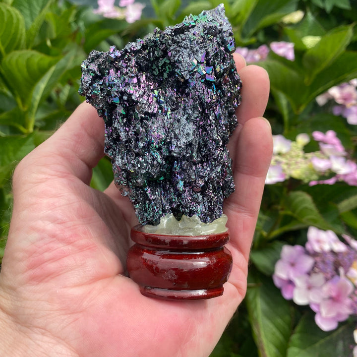 Carborundum Statement Piece on Ceramic Stand – Light &amp; Protection Energy