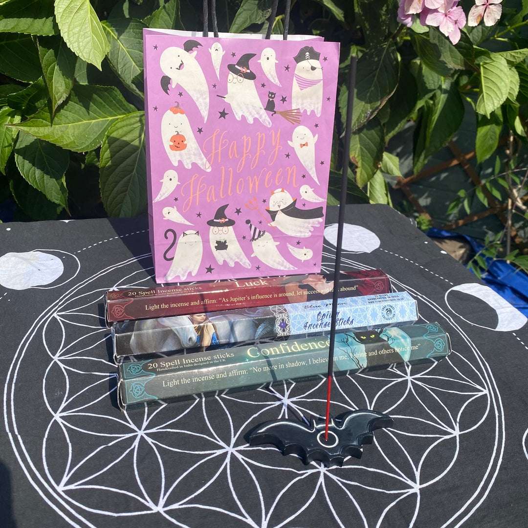 Black Bat &amp; Incense Spell Gift Pack - Confidence &amp; Luck