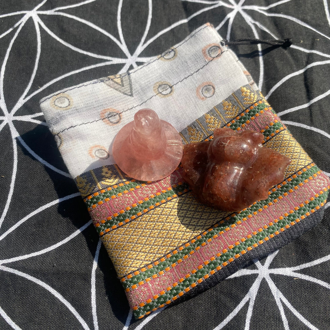 Strawberry Quartz Witch’s Hat &amp; Raspberry Aventurine Bat Gift Set – Soft Love &amp; Joyful Energy