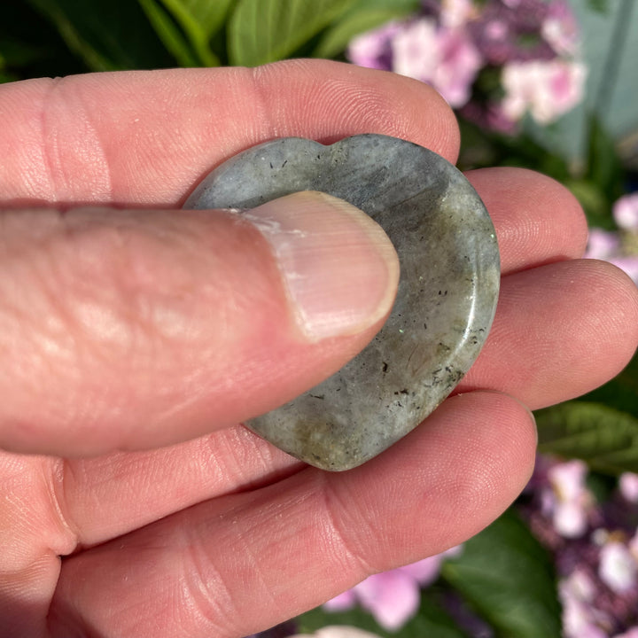 Labradorite Heart Worry Stone – Strength &amp; Insight