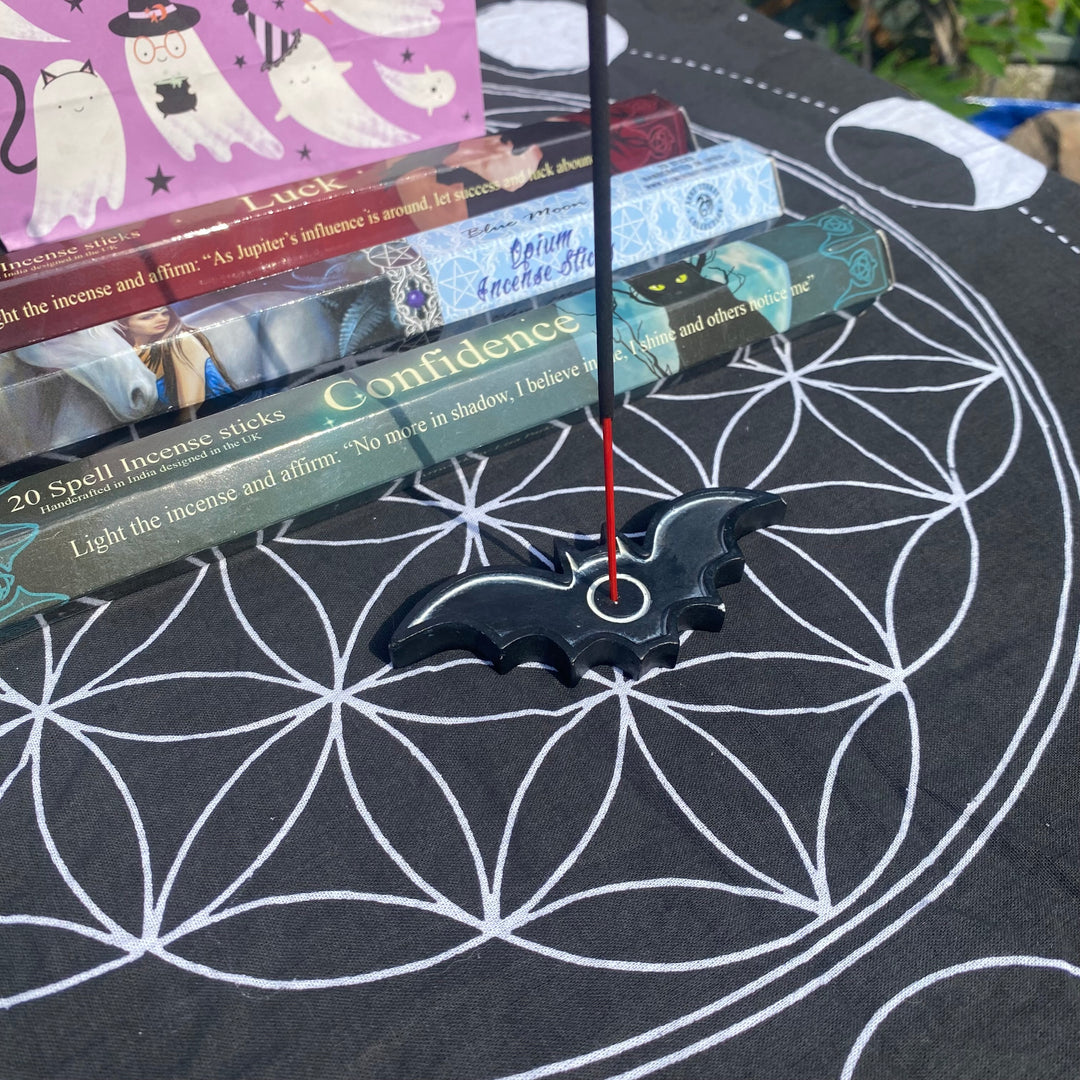Black Bat &amp; Incense Spell Gift Pack - Confidence &amp; Luck