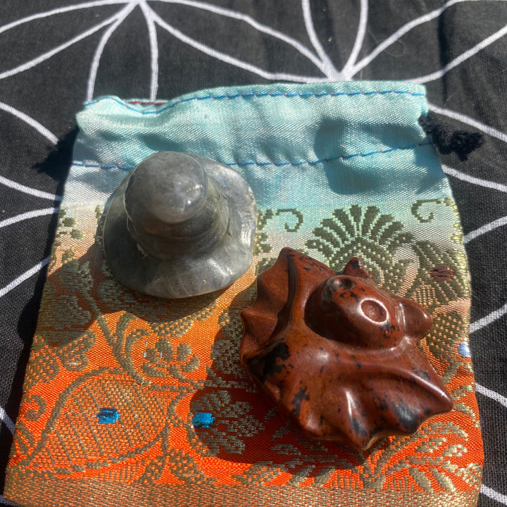Labradorite Witch’s Hat &amp; Red Snowflake Obsidian Bat Gift Set – Magical &amp; Protective Energy