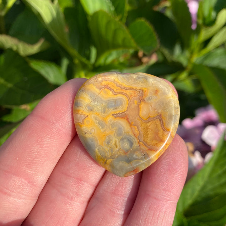 Crazy Lace Agate Heart Worry Stone – Joy &amp; Lightness