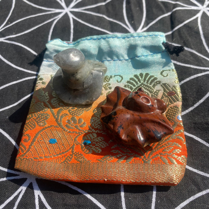 Labradorite Witch’s Hat &amp; Red Snowflake Obsidian Bat Gift Set – Magical &amp; Protective Energy