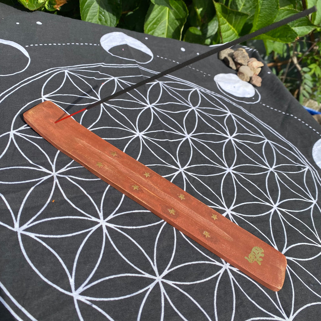 Wooden Incense Holder with Inlay – Calm &amp; Everyday Ritual