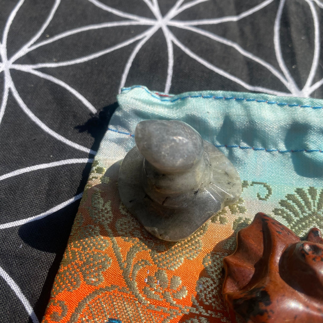 Labradorite Witch’s Hat &amp; Red Snowflake Obsidian Bat Gift Set – Magical &amp; Protective Energy