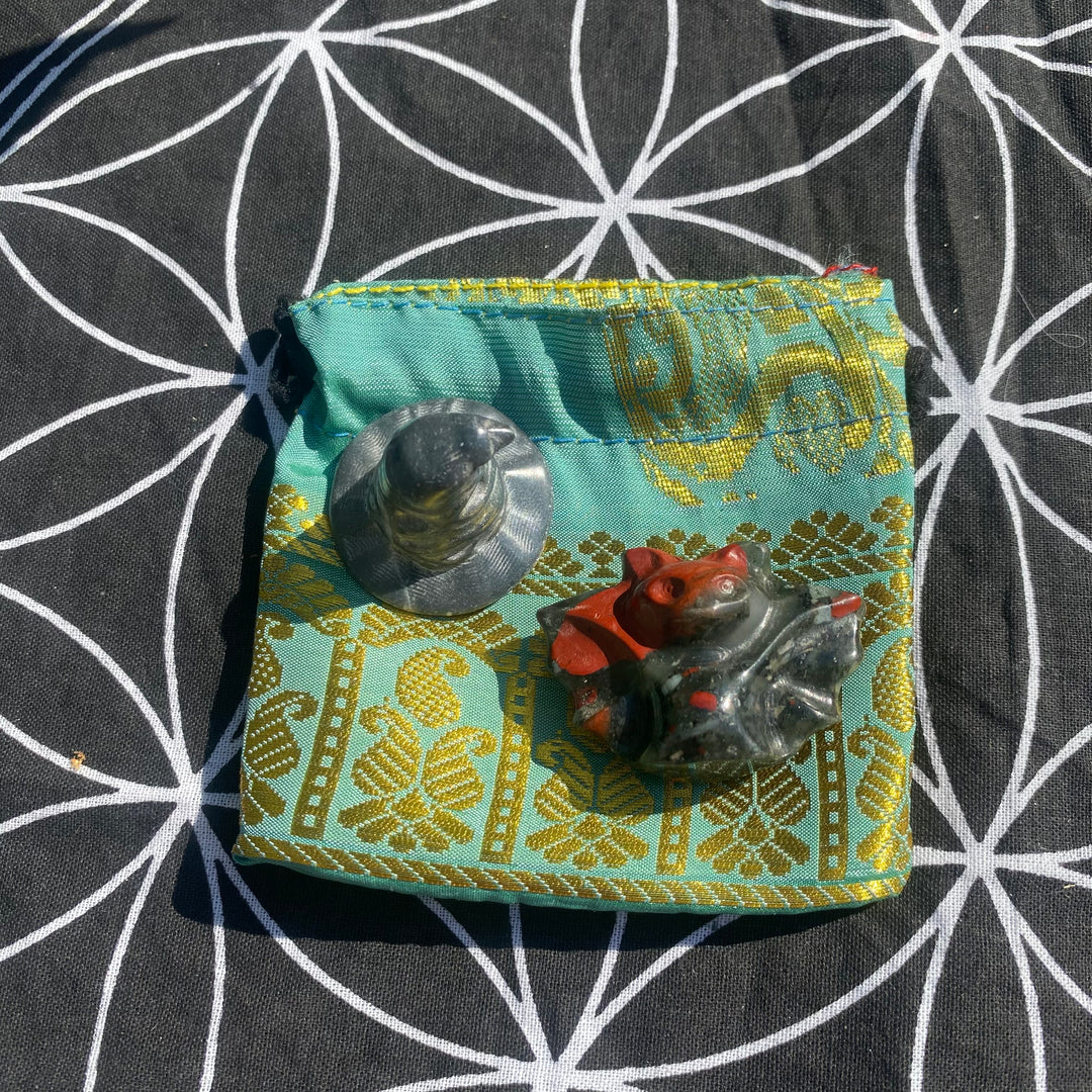Silver Obsidian Witch’s Hat &amp; Bloodstone Bat Gift Set – Protective &amp; Grounding Energy
