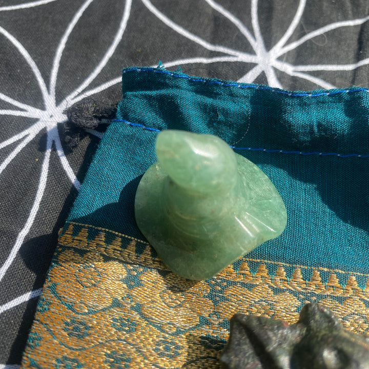 Green Aventurine Witch’s Hat &amp; Moss Agate Bat Gift Set – Lucky &amp; Grounding Vibes
