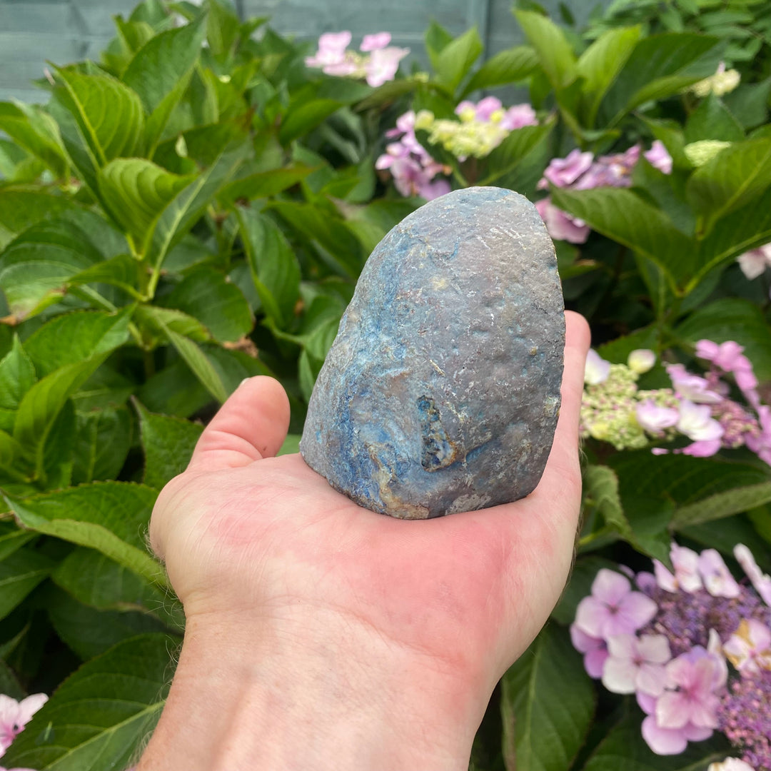 Blue Dyed Agate Geode – Calm &amp; Clear Communication