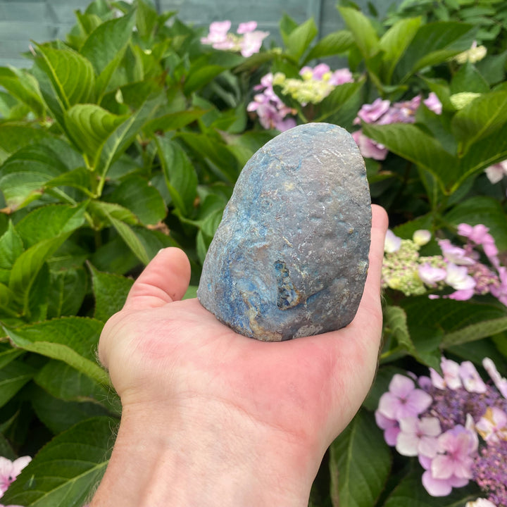 Blue Dyed Agate Geode – Calm &amp; Clear Communication