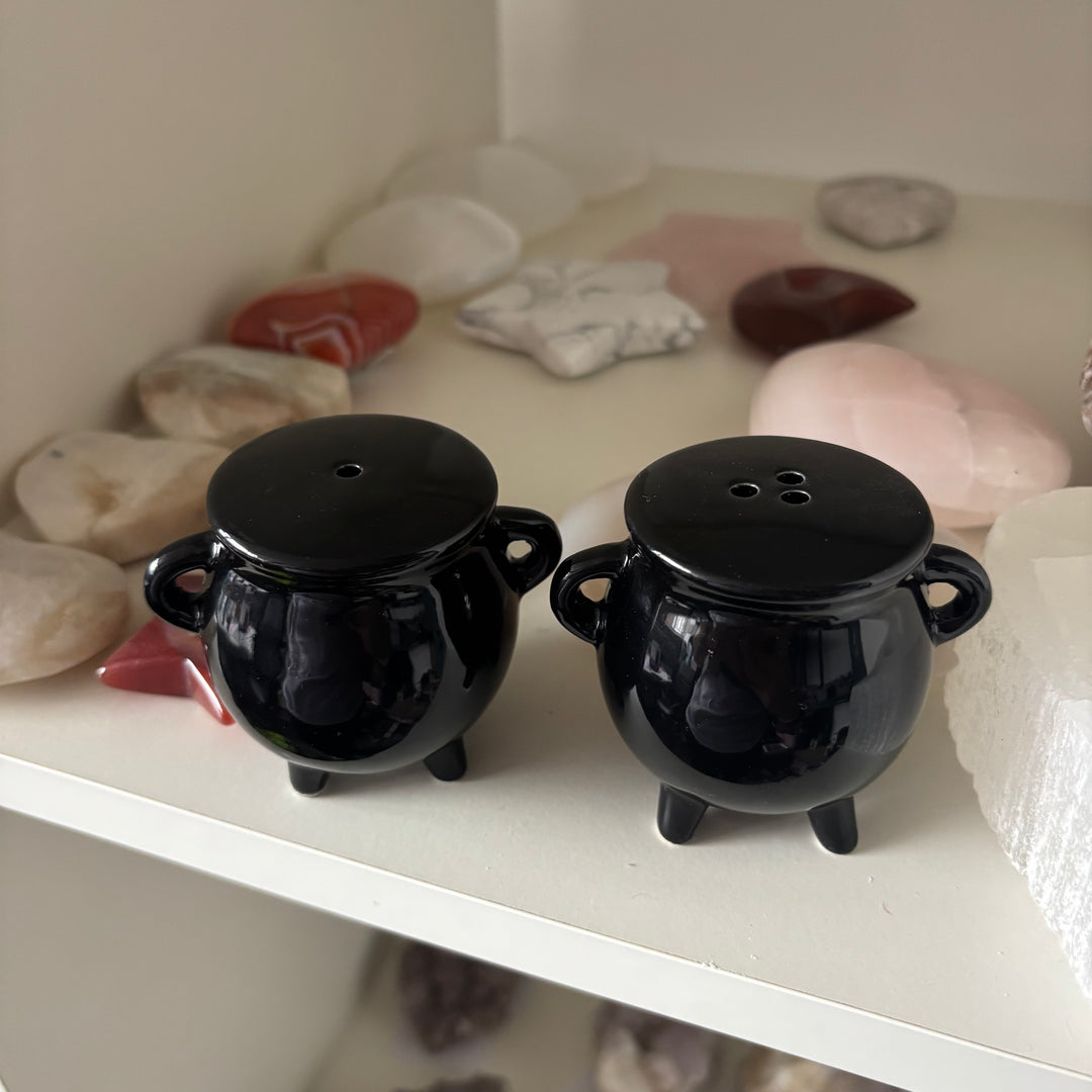 Cauldron Salt & Pepper Set