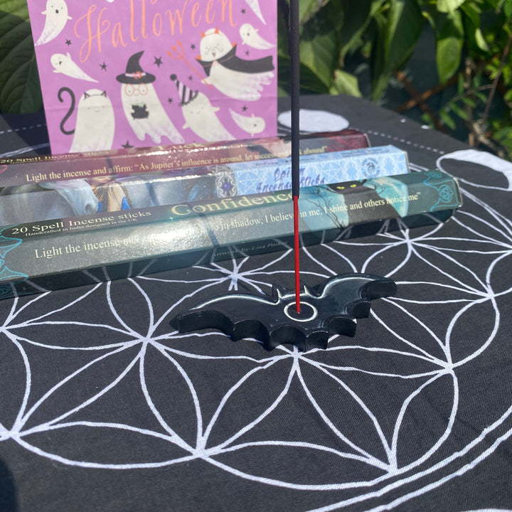 Black Bat &amp; Incense Spell Gift Pack - Confidence &amp; Luck