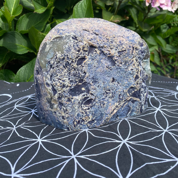 Large Cut Base Agate Crystal – Grounding Energy (LED Light Hole)