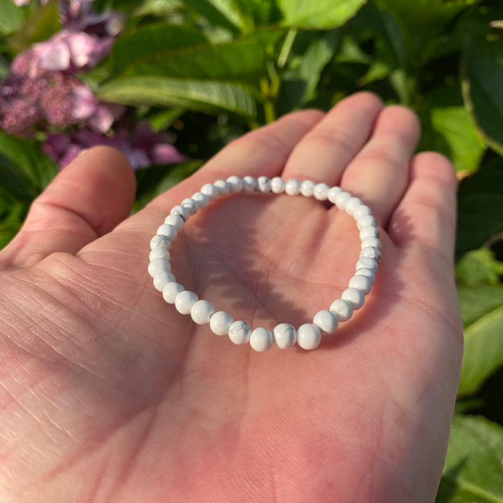 Howlite Mini Round Beaded Bracelet - Calming &amp; Peace