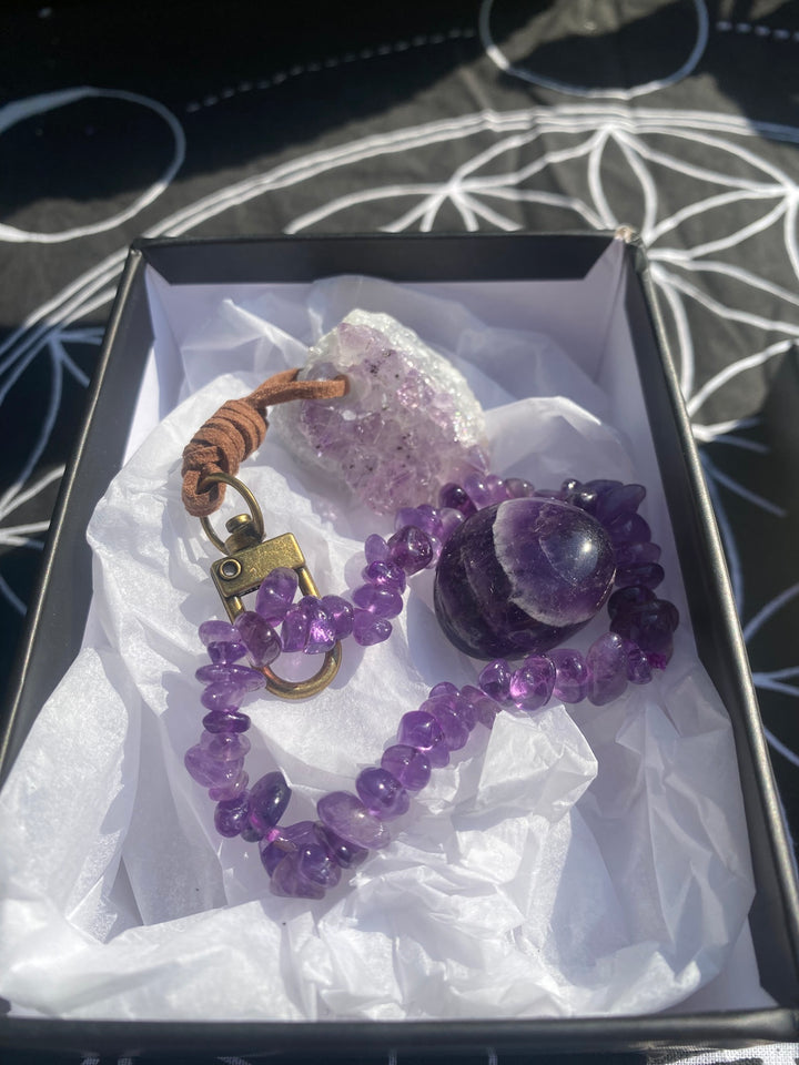 Amethyst Gift Pack – Keyring, Bracelet &amp; Tumble Stone – Calm &amp; Protection